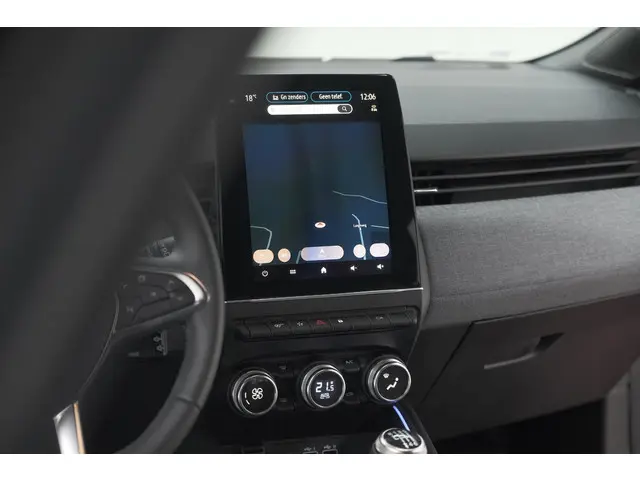 Renault Clio TCe 90 GPF techno 2025 Benzine 51