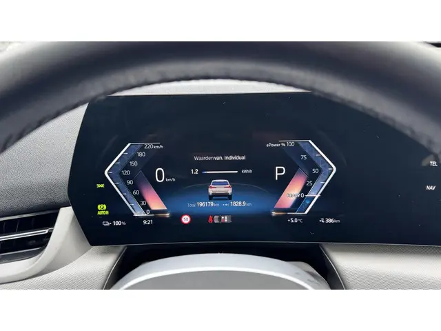 BMW iX1 xDrive30 Launch Edition 67 kWh 2023 Elektrisch 24