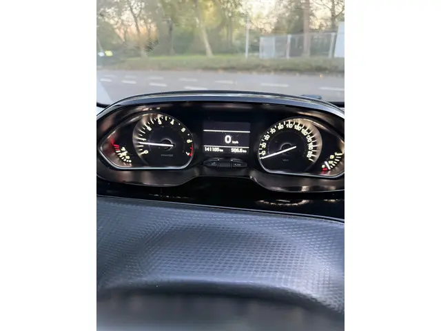 Peugeot 208 1.2 PureTech Allure 2019 Benzine 18