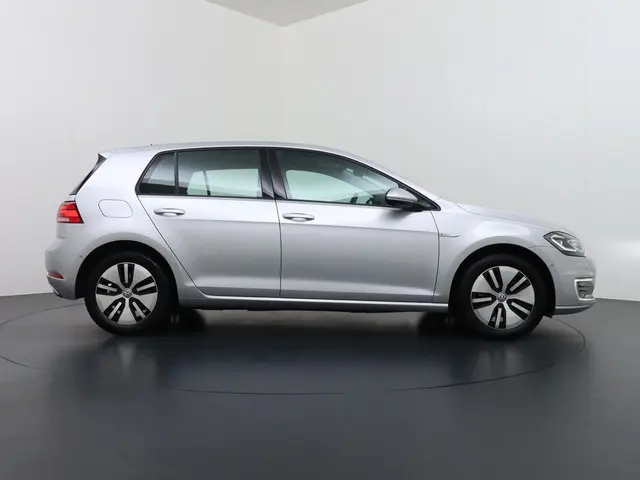Volkswagen e-Golf e-Golf 2019 Elektrisch 8