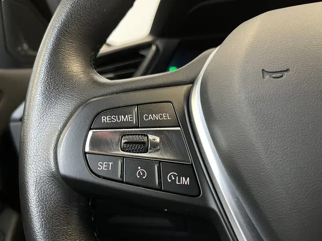 BMW 1 Serie 118i Sport Line 2021 Benzine 27
