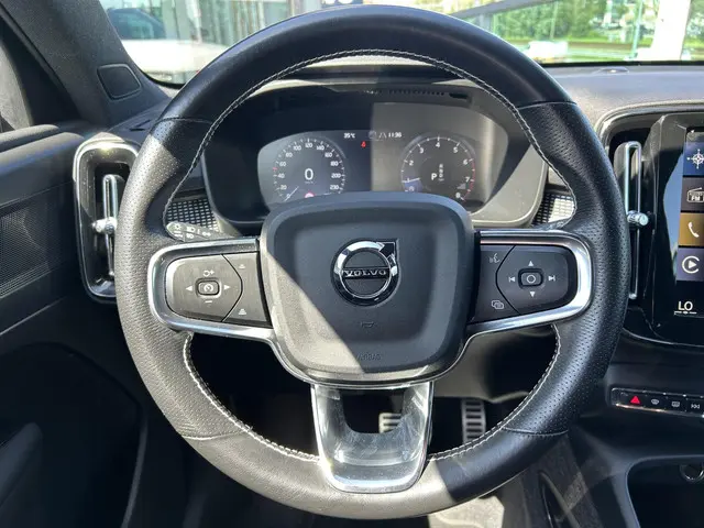 Volvo XC40 1.5 T2 R-Design 2021 Benzine 10