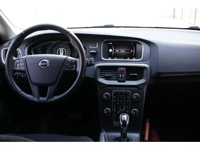 Volvo V40 1.5 T2 R-Design 2018 Benzine 5