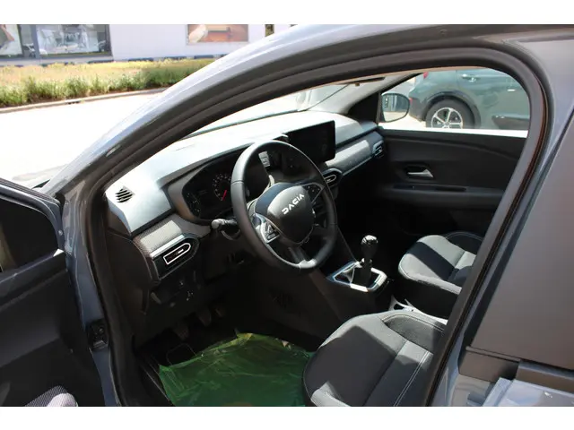 Dacia Sandero TCe 90 Journey 2025 Benzine 3