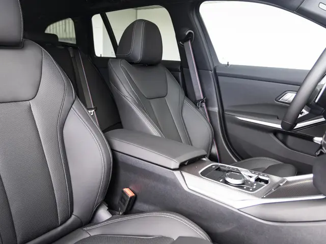 BMW 3 Serie Touring 330e 2026 Hybride Benzine 10