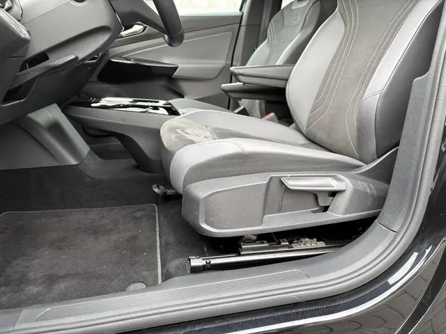 Volkswagen ID.5 Pro Business 77 kWh 2024 Elektrisch 33