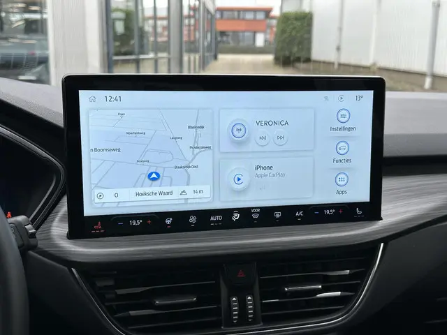 Ford Kuga 2.5 PHEV Active X 2024 Hybride Benzine 28