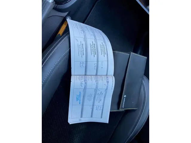 Renault Clio Estate 0.9 TCe Intens 2019 Benzine 24