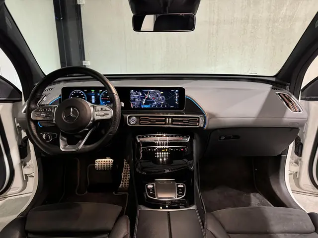 Mercedes-Benz EQC 3