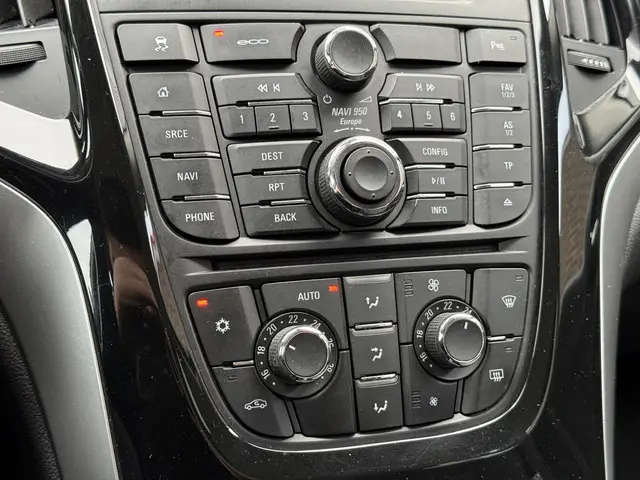 Opel Astra Sports Tourer 1.4 Turbo Sport + 2015 Benzine 16