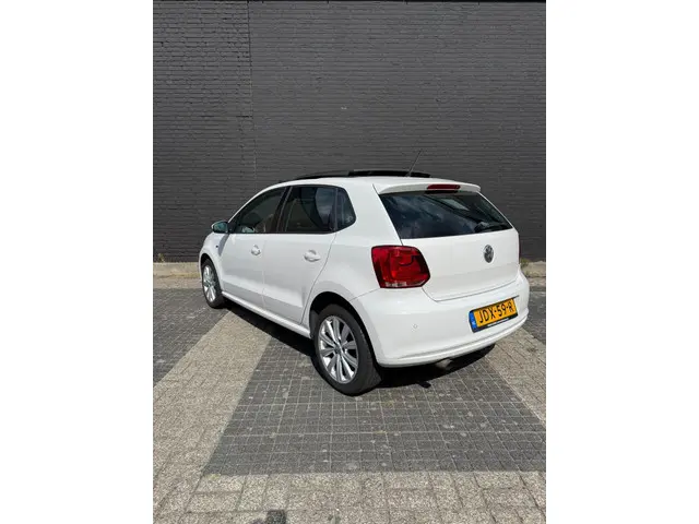 Volkswagen Polo 1.2 TSI Life PANO 2013 2013 Benzine 6