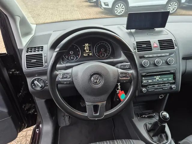 Volkswagen Touran 1.4 TSI Cross 2013 Benzine 18