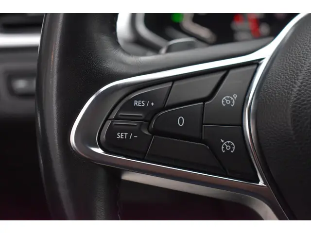 Renault Captur TCe 140 EDC Intens 2022 Benzine 23