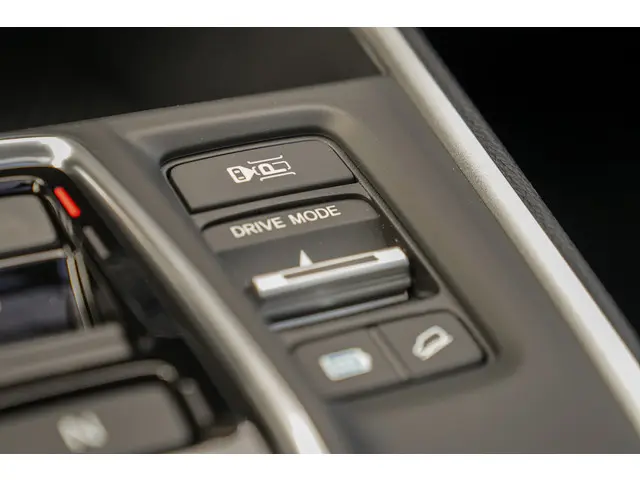 Honda CR-V 2.0i e:PHEV ADVANCE TECH 2025 Hybride Benzine 19