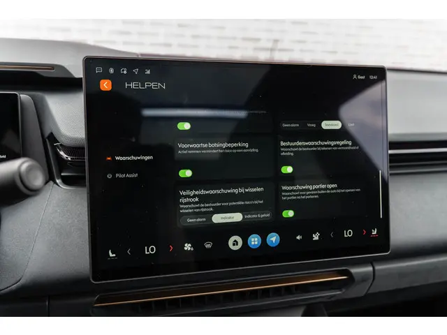 Lynk & Co 08 1.5 More 2026 Hybride Benzine 48