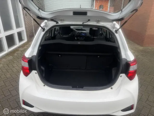 Toyota Yaris 1.5 Hybrid Active 2019 Hybride Benzine 11