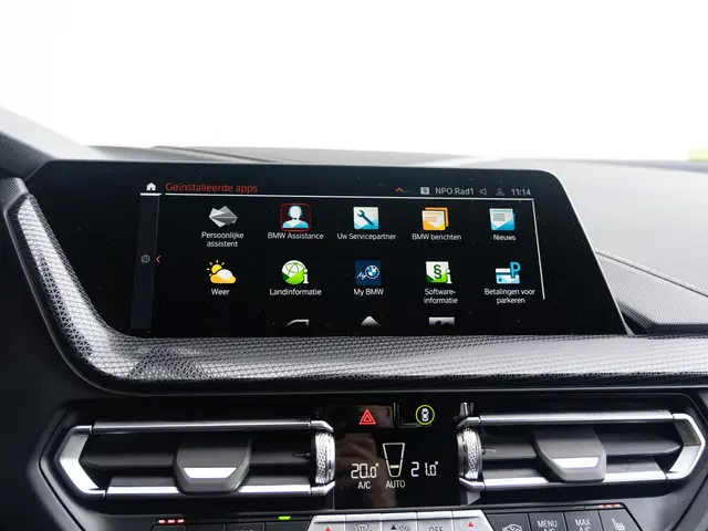 BMW 1 Serie 118i 2022 Benzine 35