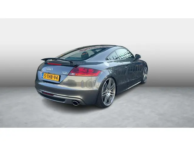 Audi TT 2