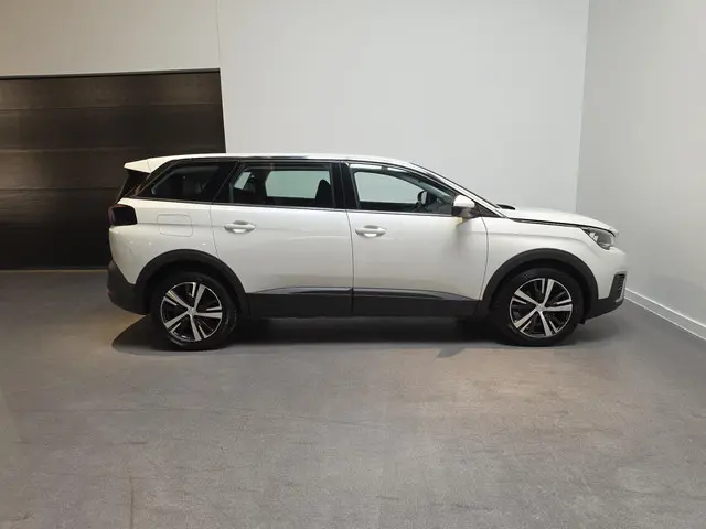 Peugeot 5008 1.2 PureTech Active 2020 Benzine 4