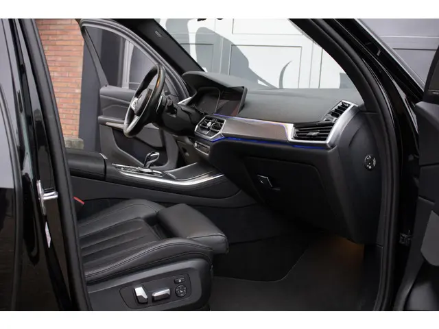 BMW X5 xDrive40i High Executive 2018 Benzine 28