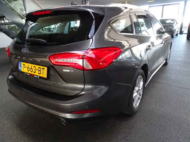 Ford Focus Wagon 1.0 EcoBoost Hybrid 2022 Hybride Benzine 3
