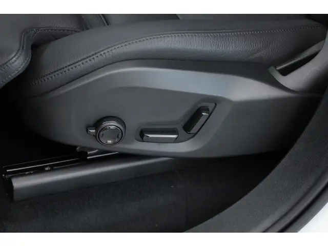 Volvo XC90 T8 Recharge Plus Bright 2024 Hybride Benzine 4
