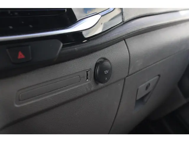 Ford E-Transit 350 L3H2 Trend 68 kWh 2024 Elektrisch 41