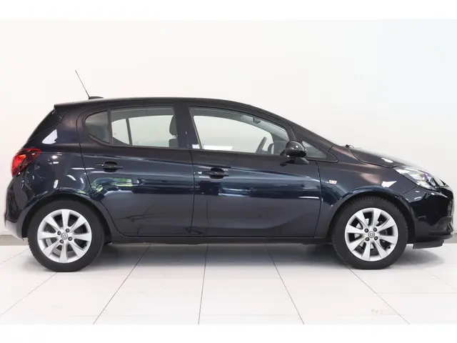 Opel Corsa 1.4 Favourite 2018 Benzine 17