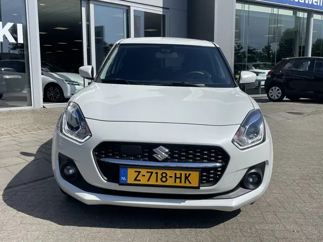 Suzuki Swift 1.2 Select Smart Hybrid 2024 Hybride Benzine 3