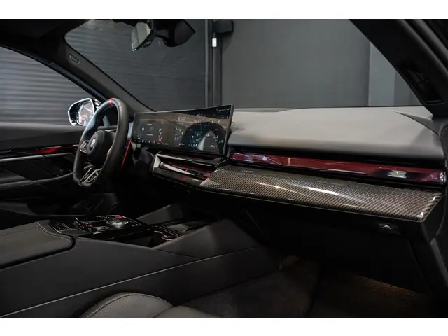 BMW M5 5-serie Touring 2025 Hybride Benzine 47