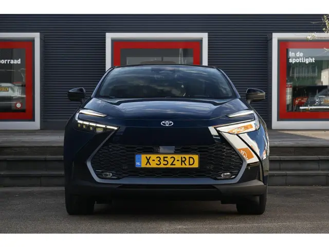 Toyota C-HR Hybrid 140 Executive 2024 Hybride Benzine 5
