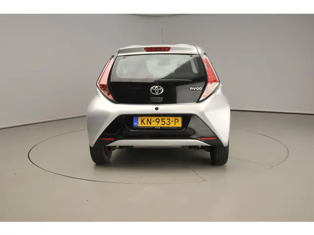 Toyota Aygo 1.0 VVT-i x-play 2016 Benzine 4