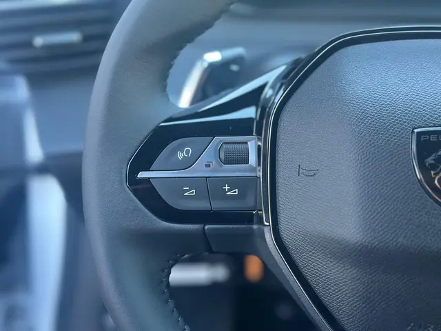 Peugeot 208 Allure Hybride 100pk 2025 Benzine 26