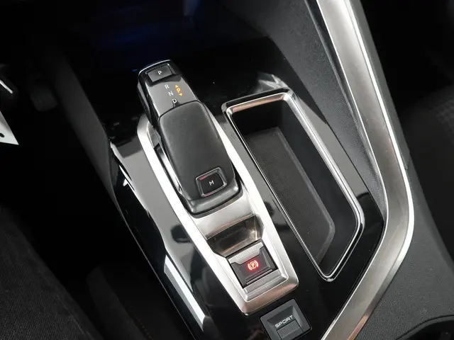 Peugeot 3008 1.2 PureTech Active 2018 Benzine 21