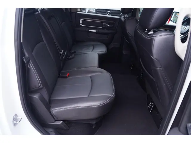 Dodge Ram 1500 5.7 V8 4x4 Crew Cab 5'7 Rebel 2019 Benzine 36