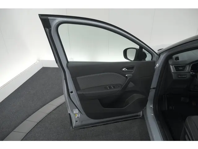 Renault Captur Mild Hybrid 160 EDC Techno 2024 Benzine 67