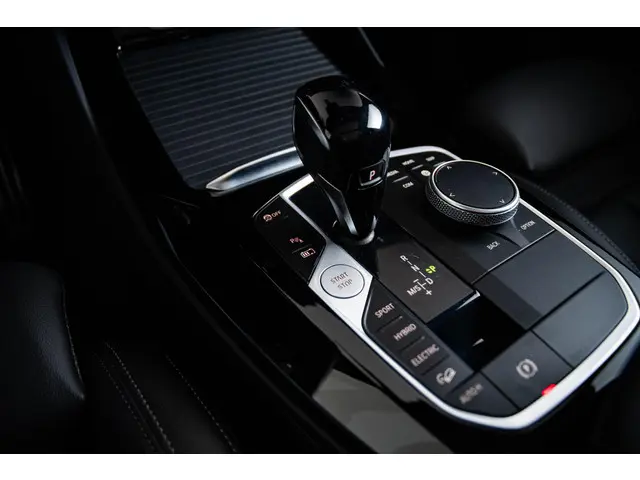 BMW X3 xDrive30e High Executive 2021 Hybride Benzine 18
