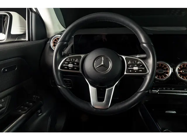 Mercedes-Benz EQA 250 67 kWh 2023 Elektrisch 11