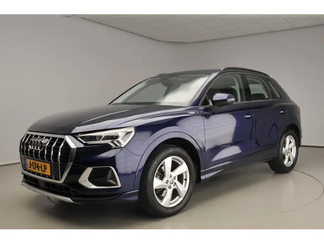 Audi Q3 35 TFSI Business Edition 2020 Benzine 44