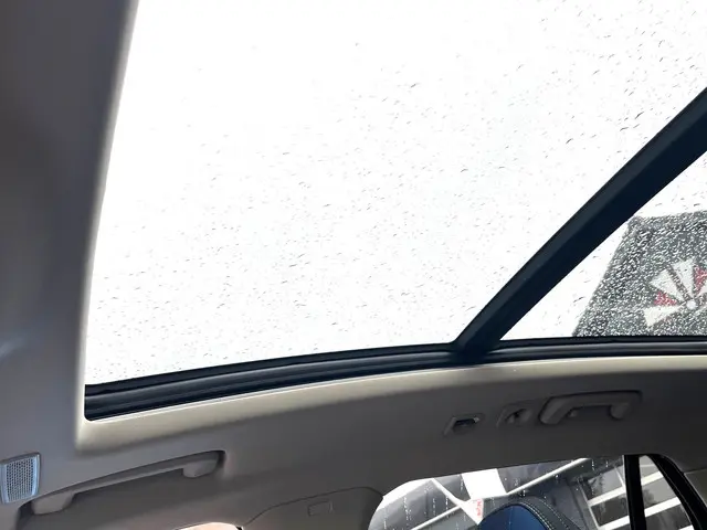 Lynk & Co 01 1.5 Panorama 2023 Hybride Benzine 14