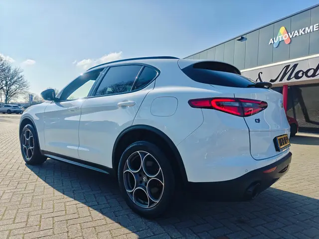 Alfa Romeo Stelvio 2.0 T AWD B-Tech 2019 Benzine 3