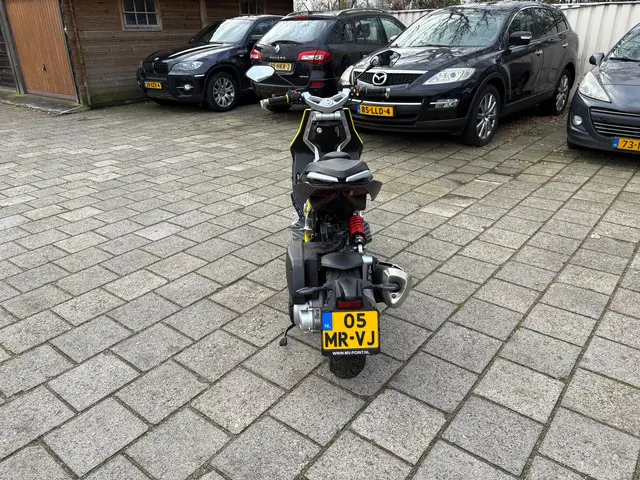 Italjet Dragster Scooter 200 2022 Benzine 5