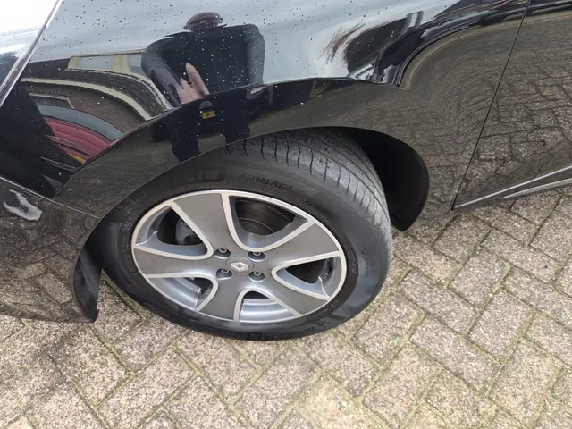 Renault Clio 0.9 TCe Night&Day 2016 Benzine 17