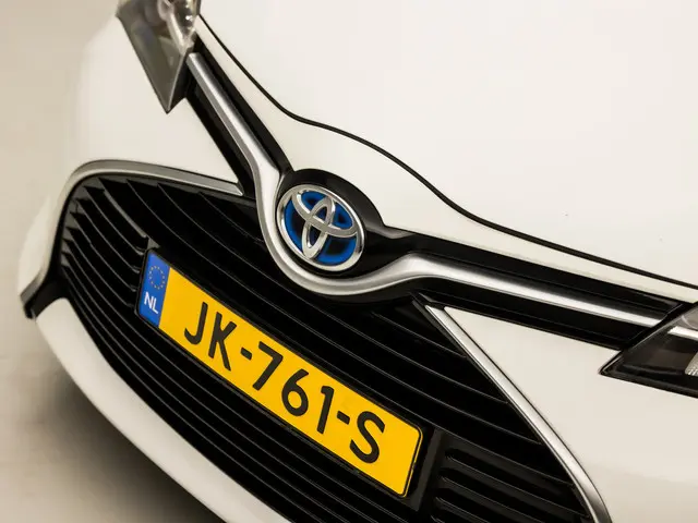 Toyota Yaris 1.5 Hybrid Sport 2016 Hybride Benzine 30