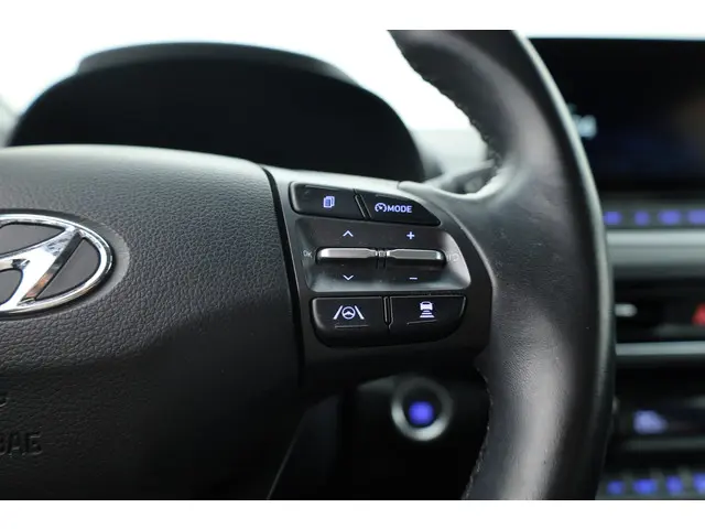 Hyundai Kona 1.6 GDI HEV Fashion 2022 Hybride Benzine 16