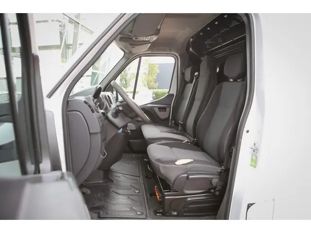 Renault Master T35 2.3 dCi L2H3 En. 2018 Diesel 6