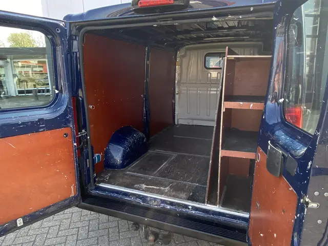 Peugeot Boxer 333 2.0 BlueHDI L2H1 Premium 2018 Diesel 13