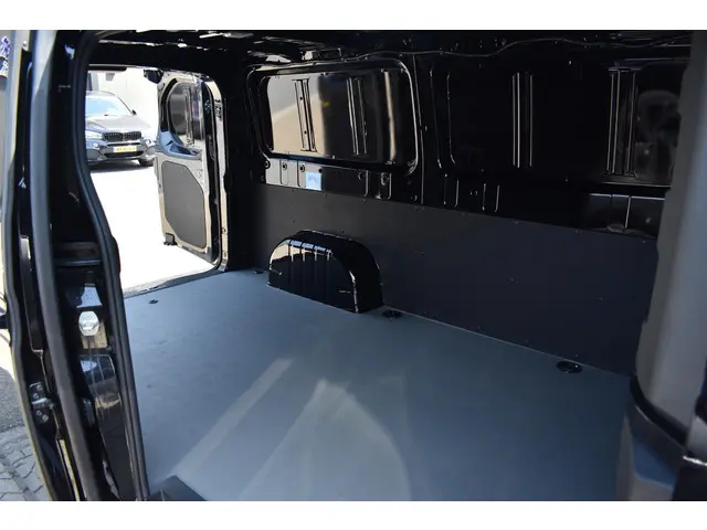 Farizon SV L2H1 83 kWh 2025 Elektrisch 23