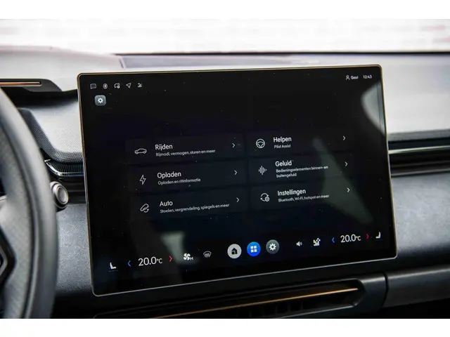 Lynk & Co 08 1.5 More 2025 Hybride Benzine 21