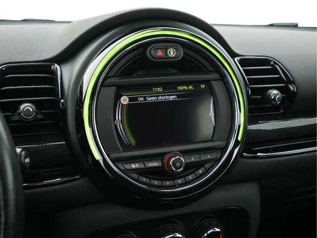 MINI Clubman Mini 1.5 Cooper Business 2015 Benzine 17
